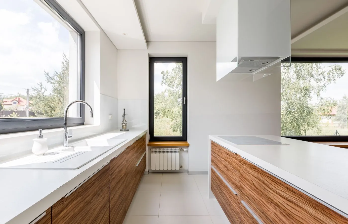 Cucina moderna e minimal ristrutturata